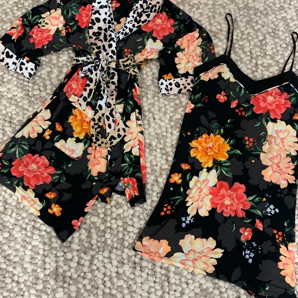 Sofía Intimates Floral and Leopard Loungewear Set S